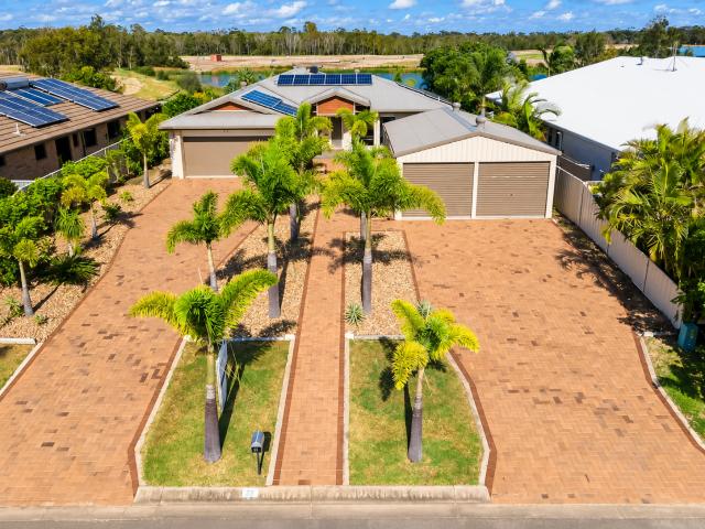 61 Beach Drive, BURRUM HEADS, QLD 4659