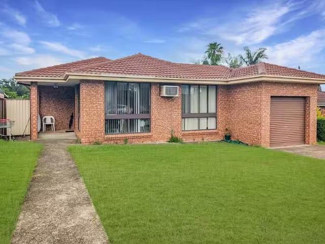 61 Bettong Crescent, Bossley Park House for rent Listed by Er.