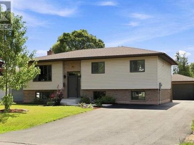 61 Bristol Pl, Sault Ste. Marie, ON, P6A 6L9 house for sale | Listing ID SM262733 | Royal LePage