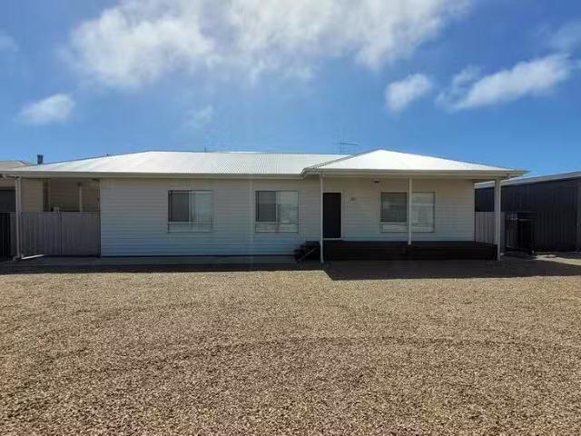 61 Captain Hutchinson Drive, Point Turton, SA 5575