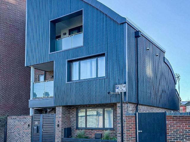 61 Chadd Green, London, E13 0NL, United Kingdom | 3 bed apartment for rent #172800255 | Rentberry