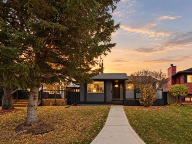 61 Chappel Drive, Red Deer, AB, T4P 2R6 house for sale | Listing ID A2351 | Royal LePage