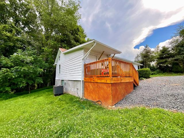 61 Cricket Ln