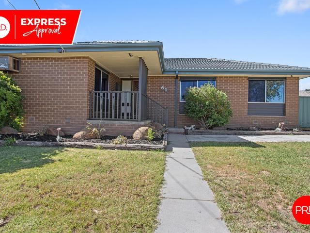 61 Derwent Drive, LONG GULLY VIC 3550