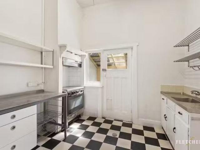 61 Erica Avenue, Glen Iris VIC 3146 House For Lease