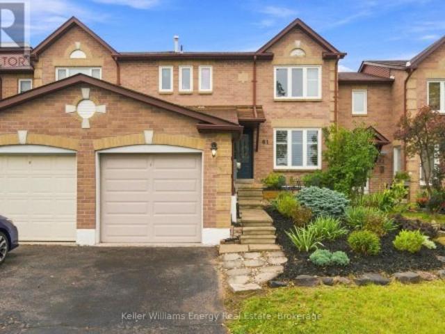 61 Fernbank Place, Whitby Pringle Creek, ON, L1R 1T1 house for sale | Listing ID E13765 | Royal LePage