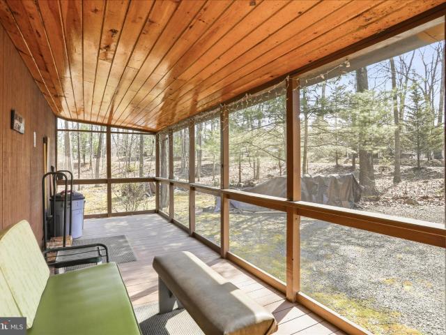 61 Grouse Cir, Lost City, WV 26810 | MLS #WVHD2003