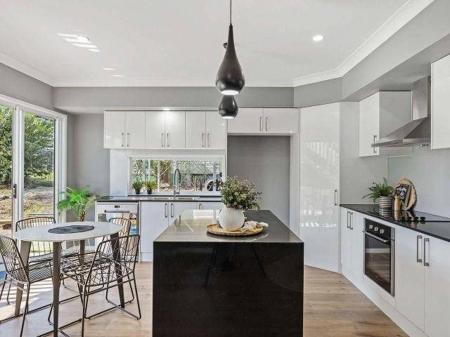 61 Haig Street, WYNNUM WEST, QLD 4178