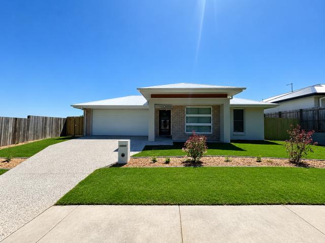 61 Horseshoe Circuit, YARRABILBA, QLD 4207