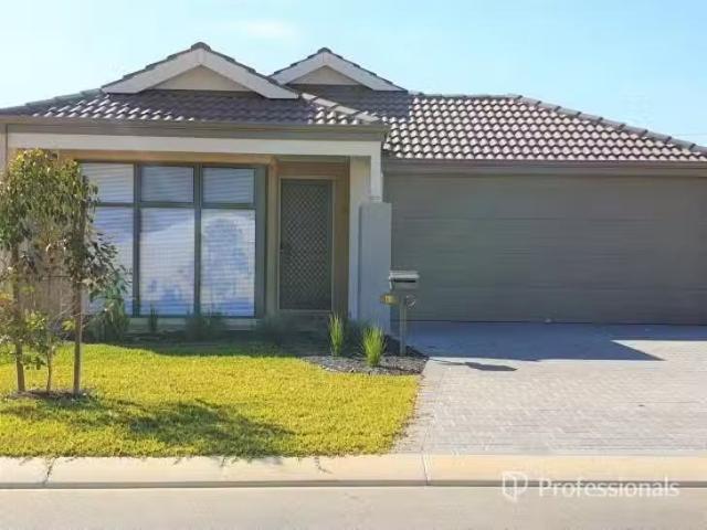 61 Lancaster Loop, Piara Waters, WA 6112