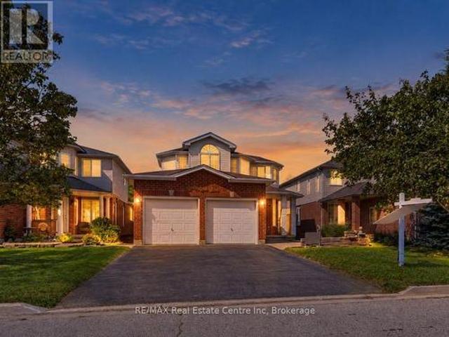 61 Moffatt Lane, Guelph Clairfields/Hanlon Business Park, ON, N1G 5E8 house for sale | Listing ID X13837 | Royal LePage