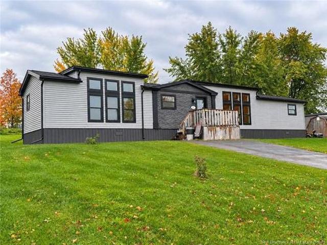 61 Moss Lane, Riverview, NB, E1B 5A9 house for sale | Listing ID NB149385 | Royal LePage