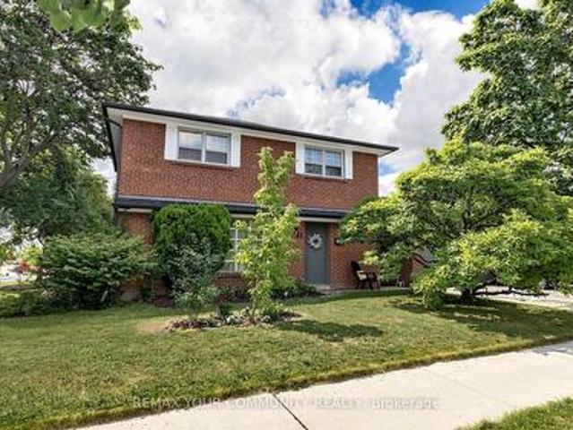 61 Norfield Crescent, Toronto, ON, M9W 1X5 house for sale | Listing ID W13553 | Royal LePage
