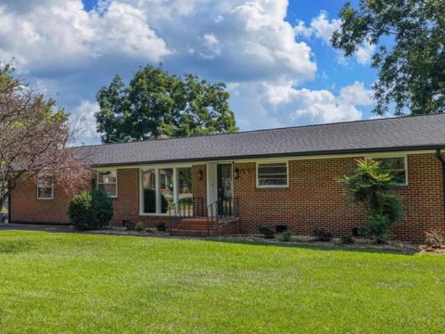 61 Rains Ave, Rainsville, AL 35986