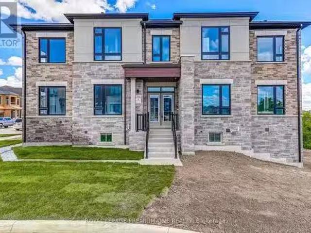 61 Raymond Schell Avenue, Markham, ON, L6C 3T5 house for sal.