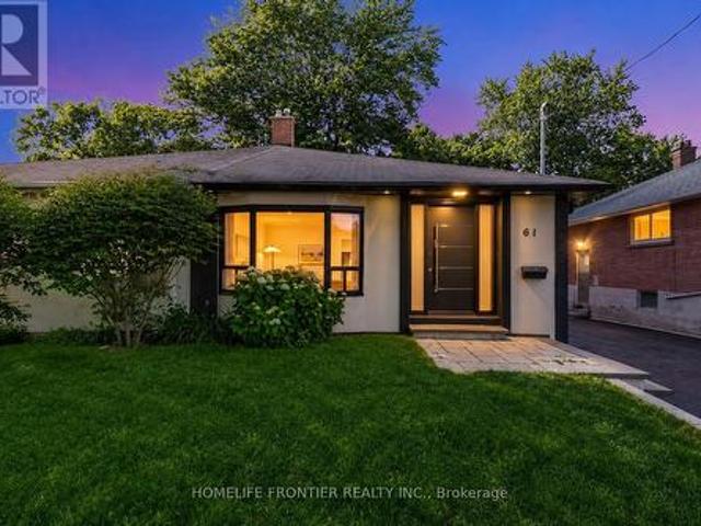 61 Sundial Crescent, Toronto, ON, M4A 2J7 house for sale | Listing ID C13536 | Royal LePage