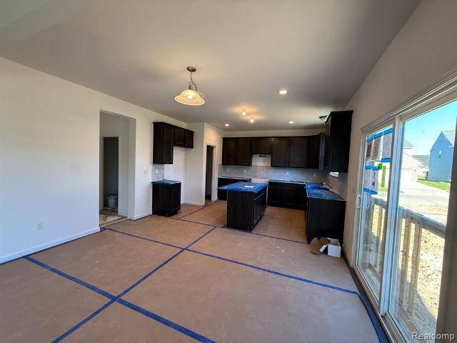 6207 N Trailwoods Drive