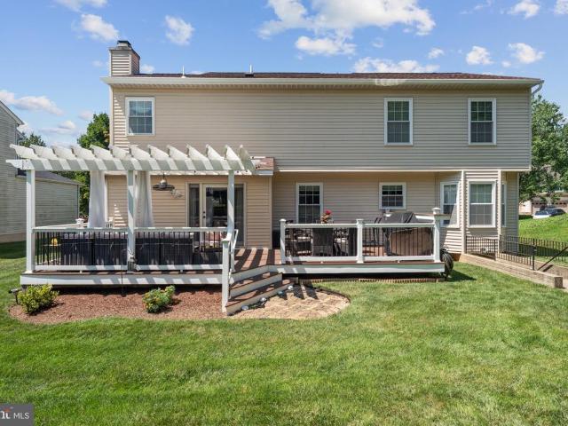 6208 Greenleaf Lane