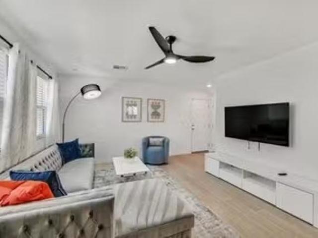 6208 Rathbone St, La Madre Foothills 3 Bedroom 1 Bath