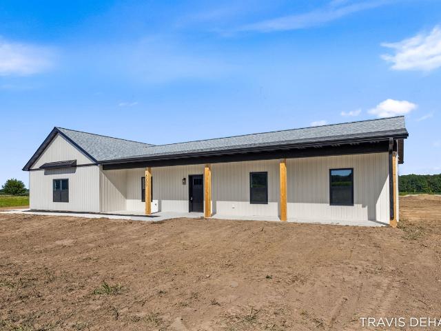 6200 N Woodland Road