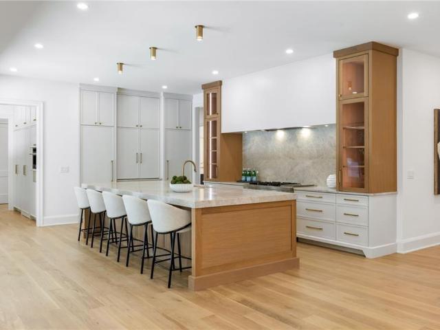 6200 Ferry Drive