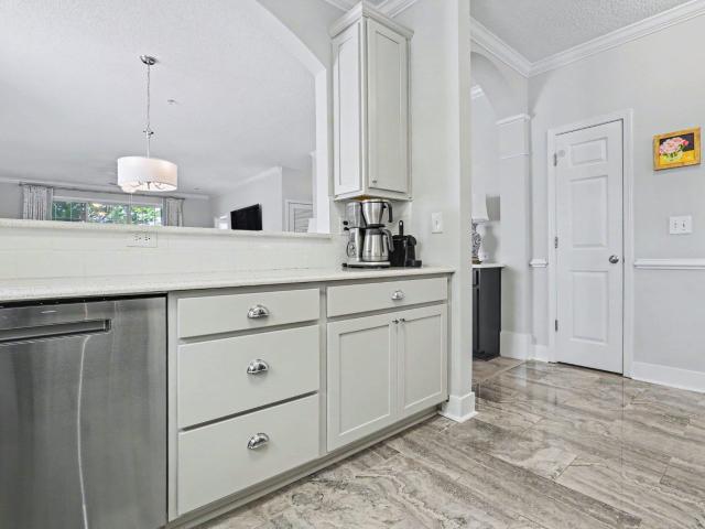 6203 Catalina Dr. 1211