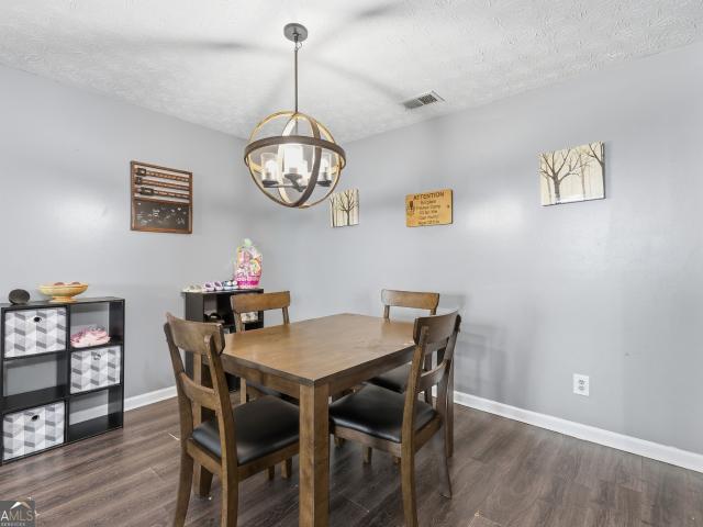 6203 Fairington Ridge Circle