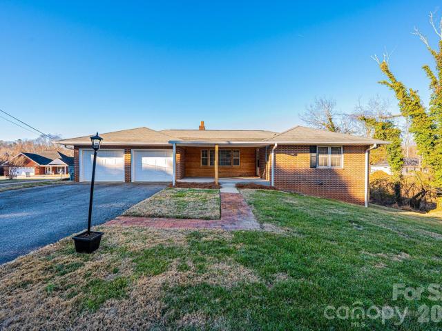 620 Diamondhead Dr NE, Lenoir, NC 28645 | MLS #259799