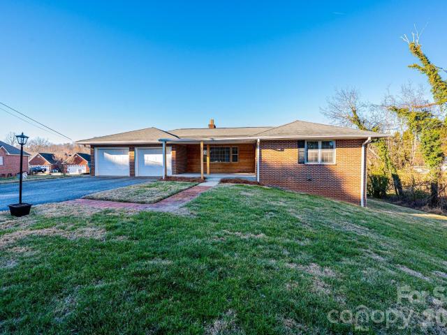 620 Diamondhead Drive NE