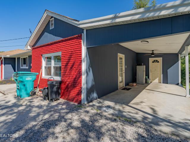 620 Hillcrest Drive