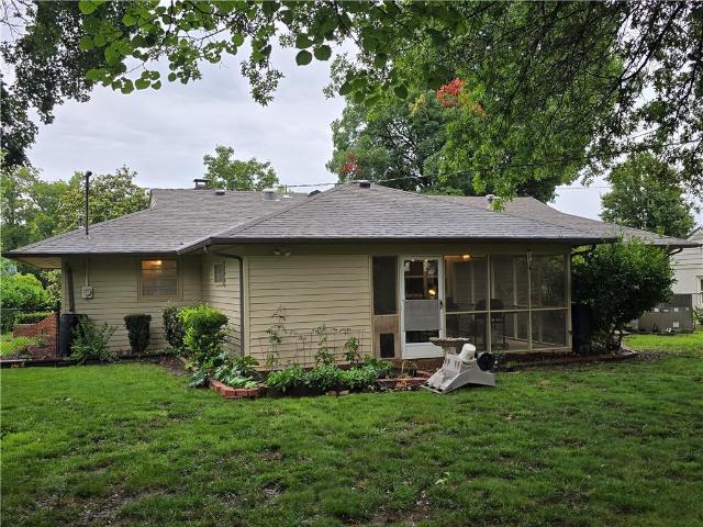 620 Lakin Drive