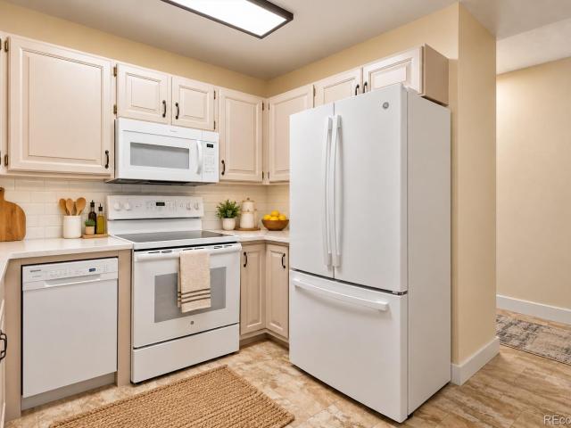 620 S Alton Way # 7A