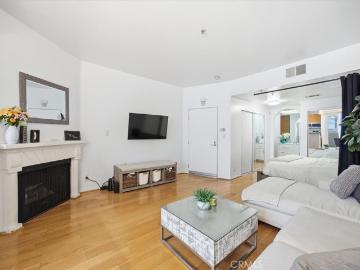 620 S Gramercy Pl, Unit 130, Los Angeles, CA 90005 | MLS #OC26032