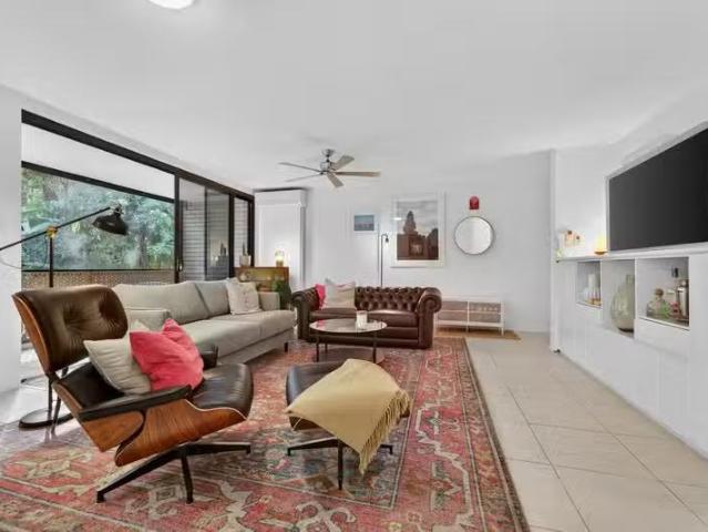 6/20 Rudd Street, BROADBEACH WATERS, QLD 4218 Apartment for.