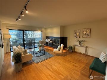 620 W Mercer Place # 2B