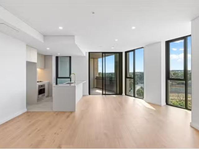 621/4 Andalusian Way, CASTLE HILL Apartment for rent Listed b.