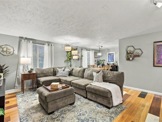 6214 W 92nd Place