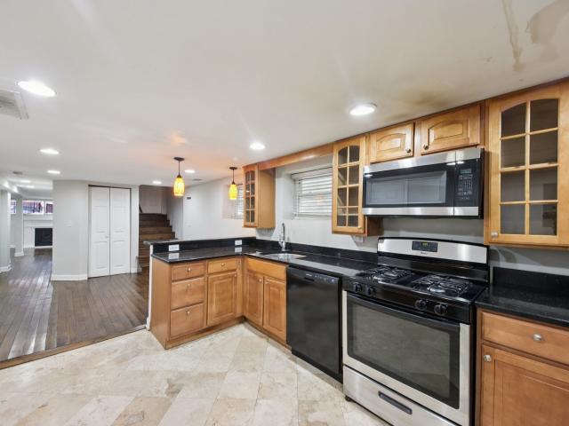 6215 N Oakley Avenue # G