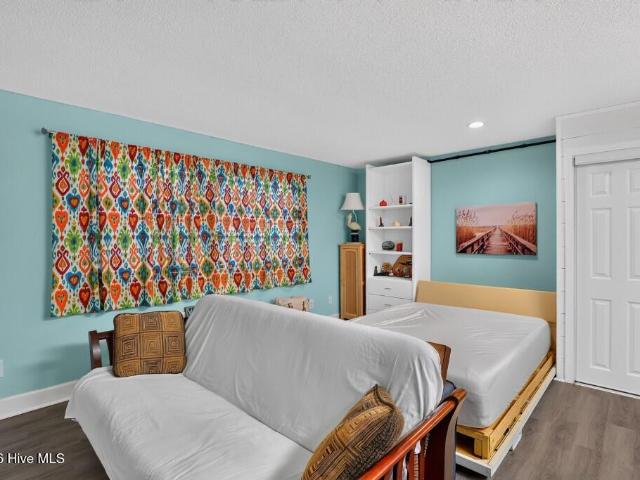 6216 Harbourside Drive