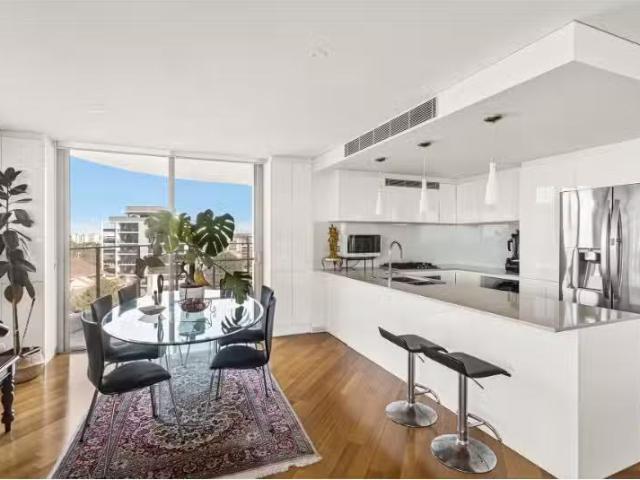 62/16 20 Keira St, Wollongong Apartment for rent Listed by Ja.