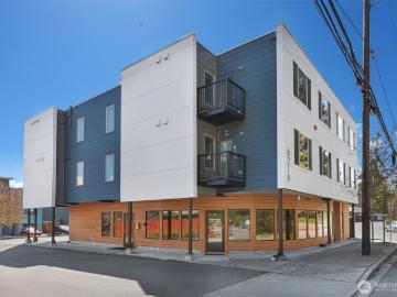 6219 NE 181st Street # 301
