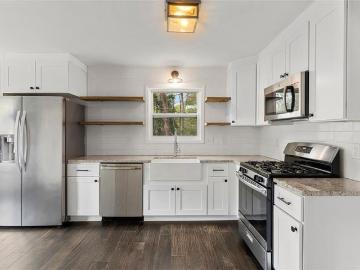 6211 Stoney Creek Overlook