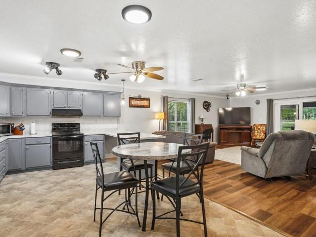 62126 HWY 436 Highway