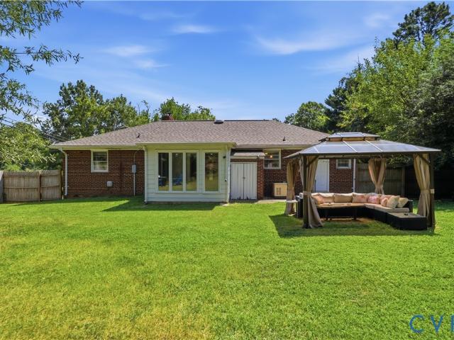6212 Glyndon Lane