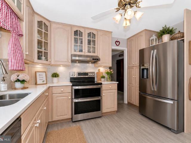 6213 White Oak Drive