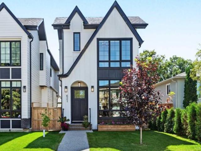 621 22 Avenue Ne, Calgary, AB, T2E 1V3 house for sale | Listing ID A2340 | Royal LePage