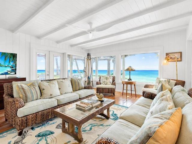 621 Casey Key Rd, Nokomis, FL 34275 | MLS #A4688