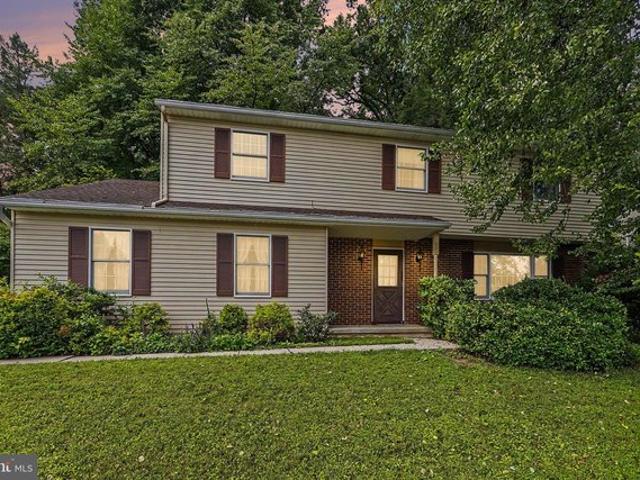 621 Ensminger Dr, York, PA 17407
