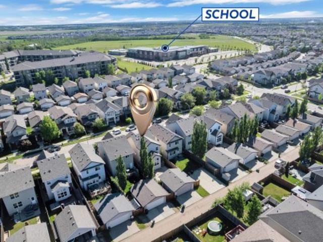 621 Mcdonough Link Nw, Edmonton, AB, T5Y 0M8 house for sale | Listing ID E4508 | Royal LePage