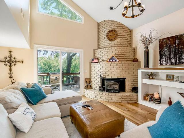 621 NW North Shore Drive